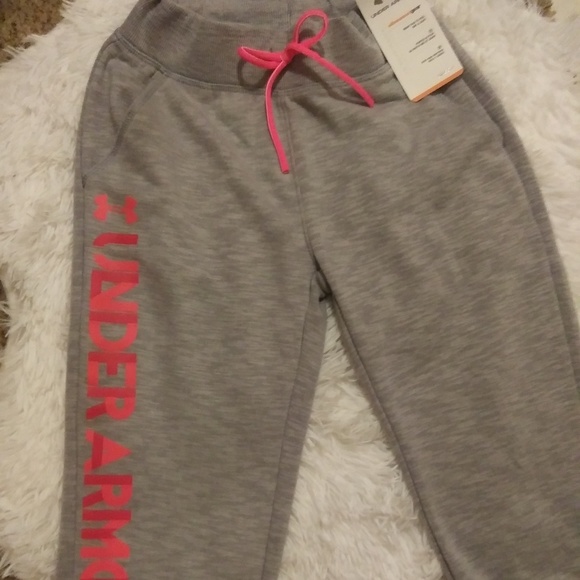 Girls under armour Capri sweat pants - Picture 2 of 6